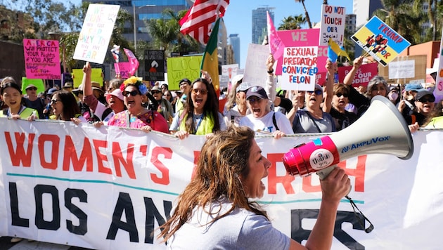 Auch in Los Angeles wurde lautstark für Frauenrechte demonstriert. (Bild: JEN OSBORNE)