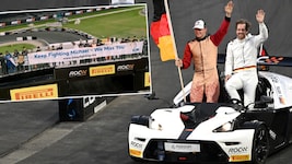 Mick Schumacher, Sebastian Vettel und Co. richteten eine emotionale Botschaft an Michael Schumacher. (Bild: Krone KREATIV/APA/AFP/Saeed KHAN, x.com/RaceOfChampions)