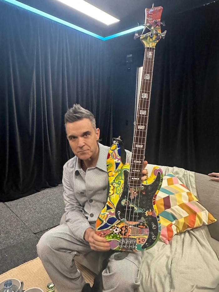 Robbie Williams schwört bei den Instrumenten aus Österreich auf die hohe Qualität.