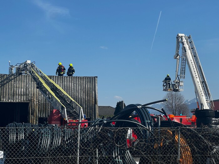 Feuerwehrkräfte im Löscheinsatz