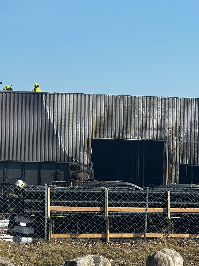 Die Halle wurde stark beschädigt