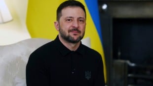 Der ukrainische Präsident Wolodymyr Selenskyj hat sich zum Telefonat zwischen Putin und Trump ...