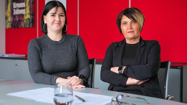 Mother Silke (left) and grandma still don't understand why the therapist wasn't allowed in. Lukas is now at school and feels at home there. (Bild: Horst Einöder/Flashpictures)