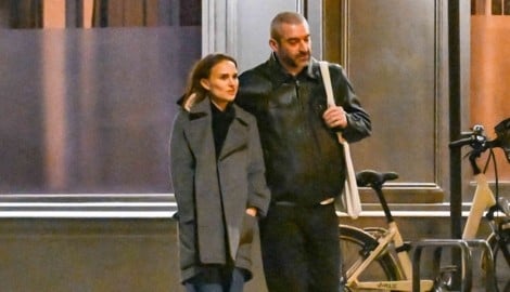 Natalie Portman wurde beim romantischen Spaziergang durch Paris mit ihrem neuen Freund erwischt.