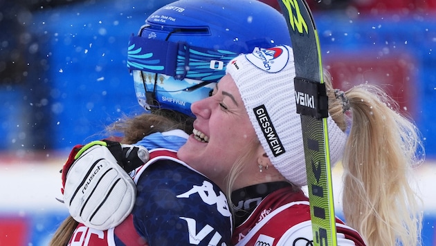 Truppe mit Shiffrin (Bild: Giovanni Auletta)