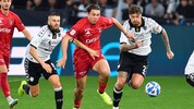 Louis Buffon (M.) gab im Pisa-Dress sein Debüt in Italiens Serie B