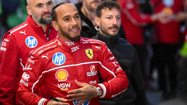 A smile has been on Hamilton's lips since he wore red (Bild: PIERO CRUCIATTI)