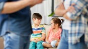 Welchen Nachnamen Kinder nach Scheidungen tragen, ist häufig Streitpunkt.