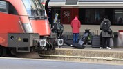 Auf einem Bahnhof im Tiroler Oberland kam es zur Attacke (Symbolbild).