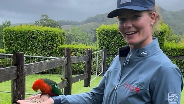 Golfer Sarah Schober didn't let Cyclone Alfred spoil her mood in Australia either. (Bild: Sarah Schober)