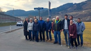 Teils seit Jahrzehnten drängen die Anrainer auf eine Verkehrslösung – bisher vergeblich. (Bild: Peter Bernthaler)