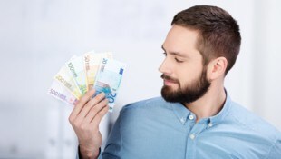 Wer mehr will, muss clever verhandeln. Eine Expertin verrät jetzt, wie das geht. (Bild: Krone KREATIV/stock.adobe.com)
