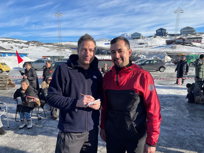 „Krone“-Reporter Gregor Brandl führte am Wahltag ein kurzes Interview mit Ministerpräsident Mute ...