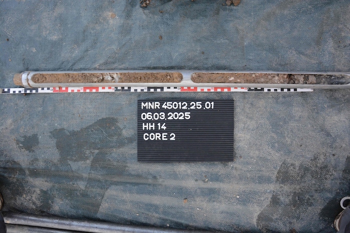 Bei neuen Bohrungen in der ehemaligen NS-Tötungsanstalt wurden menschliche Überreste gefunden.
