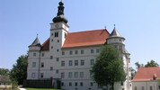Das Lern- und Gedenkschloss Hartheim im Bezirk Eferding.