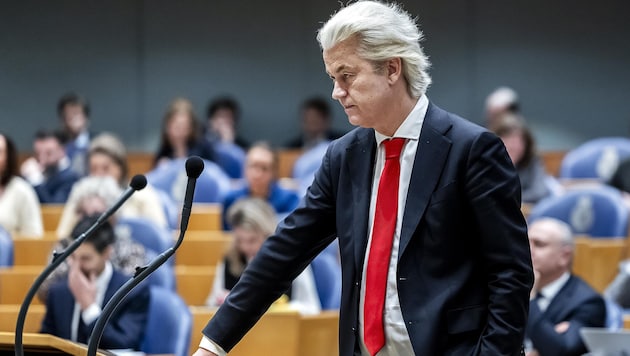 Obwohl Wilders Partei Teil der Regierung ist, gab es am Mittwoch keine Zustimmung zum EU-Verteidigungspakt – dem der Premier zuvor aber zugestimmt hatte. (Bild: EPA/REMKO DE WAAL)