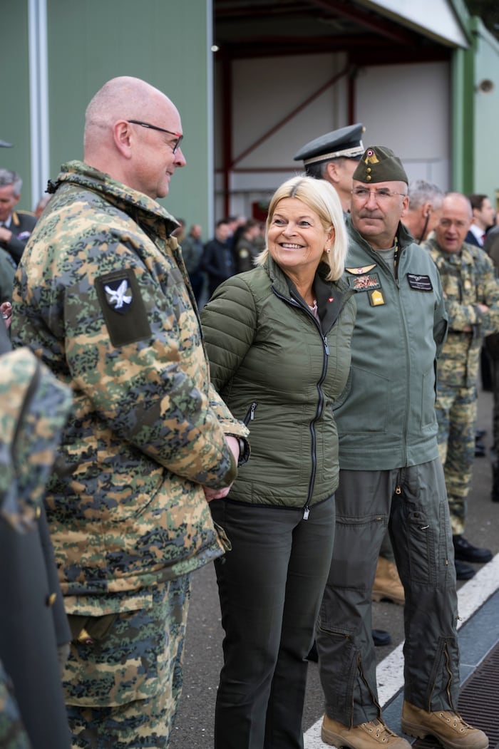 Tanner sieht Heeresaufbauplan auf Schiene