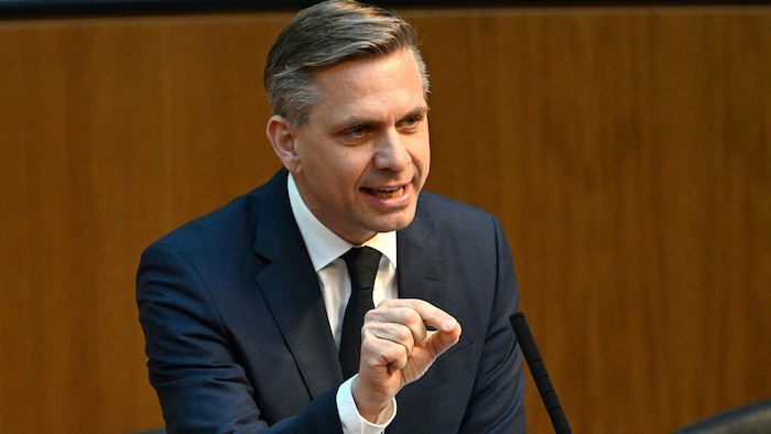 Wirtschaftsminister Wolfgang Hattmannsdorfer 