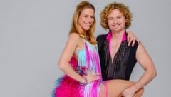 Bei „Dancing Stars“ tanzt Paulus Bohl mit Katharina Malek und soll wohl dafür sorgen, dass auch die jüngere Zielgruppe zuschaut. (Bild: ORF)