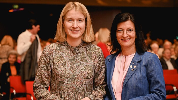 Christine Haberlander (li.) und Margit Angerlehner von Frau in der Wirtschaft.