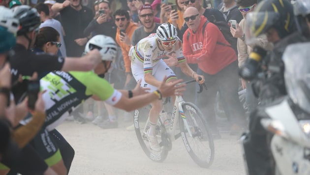 Tadej Pogacar was nominated for the Gravel Bike World Championships in Nice - now Villach is hoping that the Slovenian will come to Carinthia. (Bild: EXPA/ laPresse/ Luca Bettini)