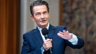 Der Showdown um die ORF-Spitze rückt vor – die Ausschreibung erfolgt schon im Mai. Bleibt der ...