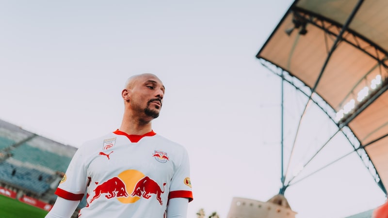 Ein Einsatz von Karim Onisiwo im Topspiel gegen Sturm scheint möglich. (Bild: Fabian Weirather - FC Red Bull Salzburg 2025)