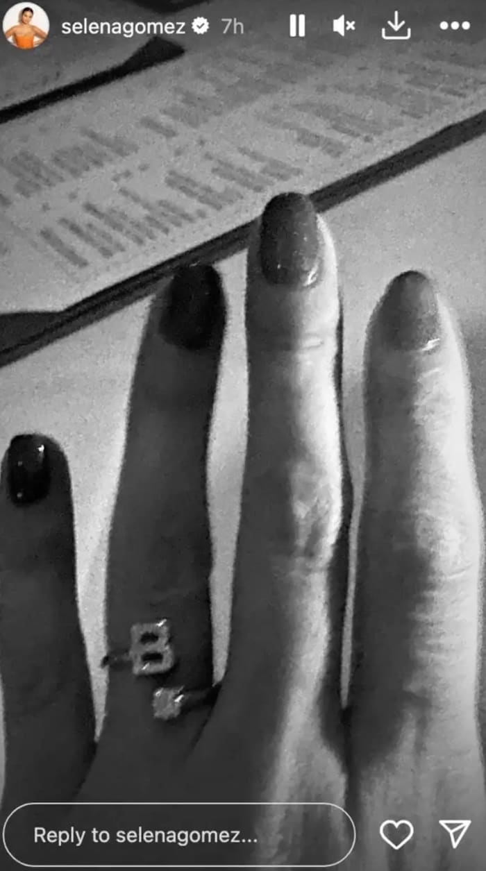 Selena Gomez parted with this diamond ring - at a bargain price!
