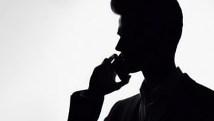 Ein Unbekannter meldete sich per Telefon bei der Seniorin.