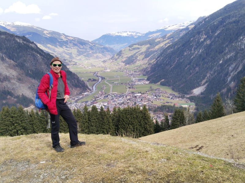 Directly below our destination lies the Zillertal valley with Mayrhofen. (Bild: Peter Freiberger)