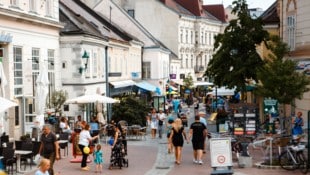 Kaum leerstehende Geschäfte in der Mödlinger Innenstadt. Möglich macht das ein engagiertes Stadtmarketing.  (Bild: Stadtgemeinde Mödling)