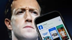 Im Jänner hatte Meta-Chef Mark Zuckerberg dem jahrelangen Druck von konservativer Seite nachgegeben und die Inhalte-Moderation in den USA weitgehend abgeschafft. (Bild: AFP/DREW ANGERER)