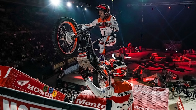 Toni Bou is the hero on the hurdles: 36 World Championship titles in a row! (Bild: Honda)