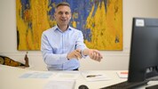 Der 45-jährige Oberösterreicher will die „Ärmel aufkrempeln“ und eine „Reindustrialisierung“ in ...