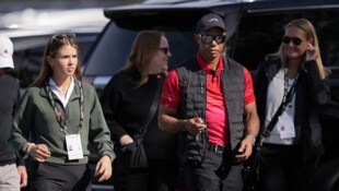 Tiger Woods und Vanessa (rechts) wurden bereits im Februar gemeinsam bei einem Golfturnier ...