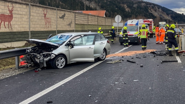 Die Unfallstelle in einem Baustellenbereich der A9 (Bild: FF Mautern)