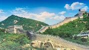 Trotz fünf Zeitzonen ticken die Uhren in China nach Peking.