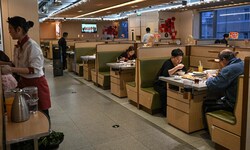 Das Restaurant in Shanghai reinigte und desinfizierte eigenen Angaben zufolge alle Feuertöpfe ...