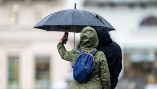 Ein Selfie im Regen ist noch am Samstag und bei vereinzelten Schauern am Sonntag möglich. (Bild: Kerschbaummayr Werner)