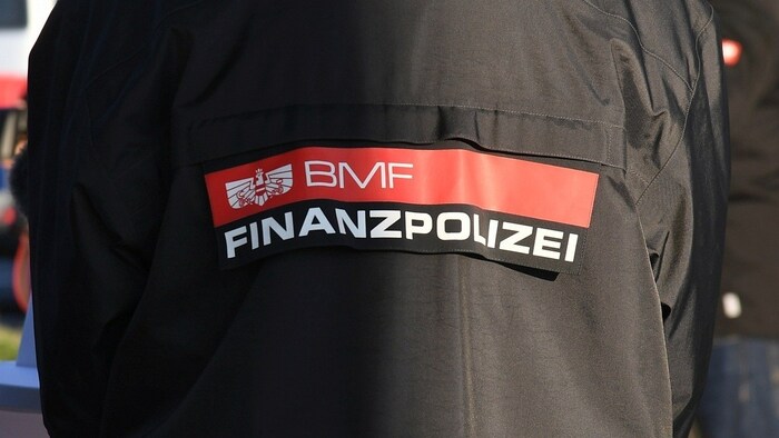 Die Herren der Finanz klopften bei 4379 weiß-grünen Betrieben an