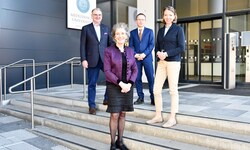 Der amtierende Rektor Wolfgang Fleischhacker (li.) mit seinem aktuellen Team aus den ...