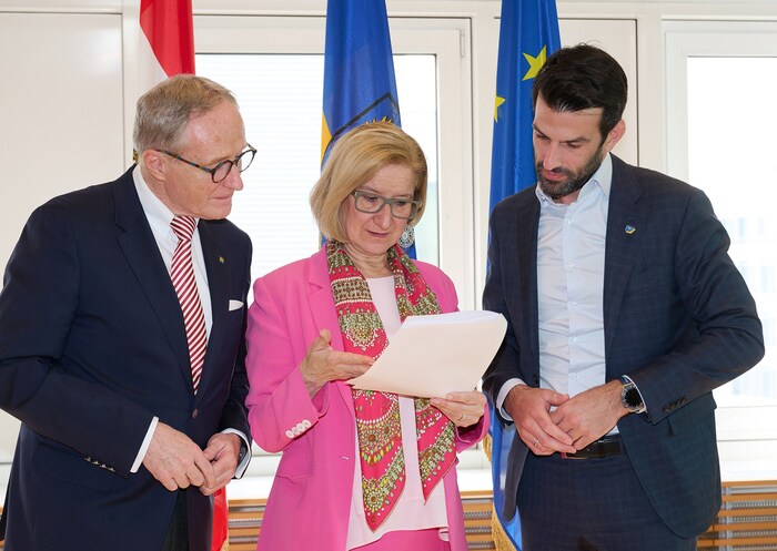Begutachten die Reformpläne: Trock, Mikl-Leitner, Landbauer