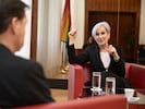 Ministerin Anna Sporrer im Gespräch mit Rainer Nowak.  (Bild: Imre Antal)