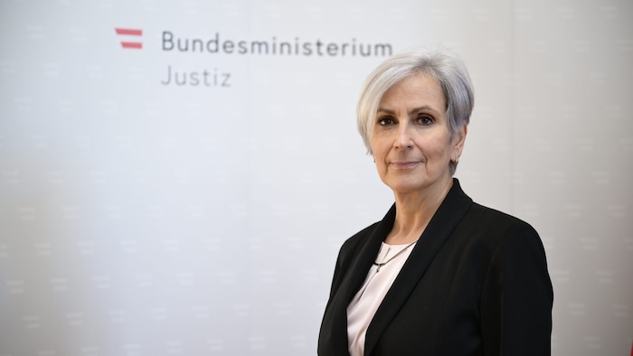 Justizministerin Sporrer greift durch.