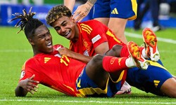 Nico Williams mit Kumpel Lamine Yamal