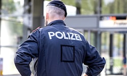 Polizisten leisten viele Überstunden – derzeit gibt es aber Probleme bei der Entlohnung.