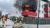 Zwei Balkone fingen Feuer.
