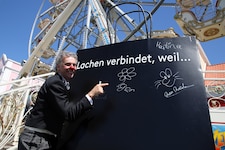 ... sich eine gute Geschäftslaune im Profit des Outlet-Centers in Parndorf widerspiegelt. (Bild: www.danielbointner.at)
