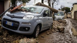 Unwetter in der beliebten italienischen Region Toskana: Einige Gemeinden sind nach Erdrutschen von der Außenwelt abgeschnitten. (Bild: FEDERICO SCOPPA)