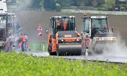 Fast zehn Millionen Euro werden bei Straßensanierungen heuer eingespart.